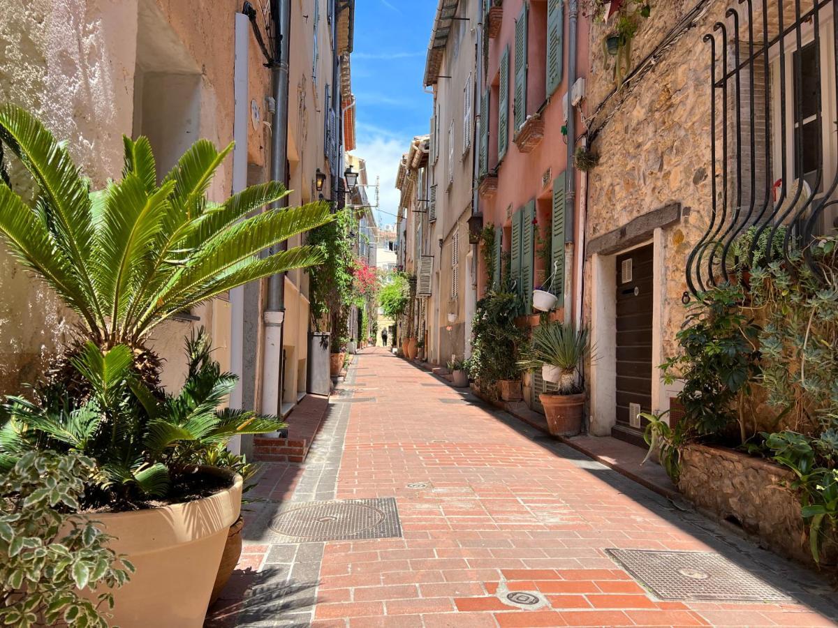 Bed and Breakfast Les Petits Volets 2 Antibes Exterior foto