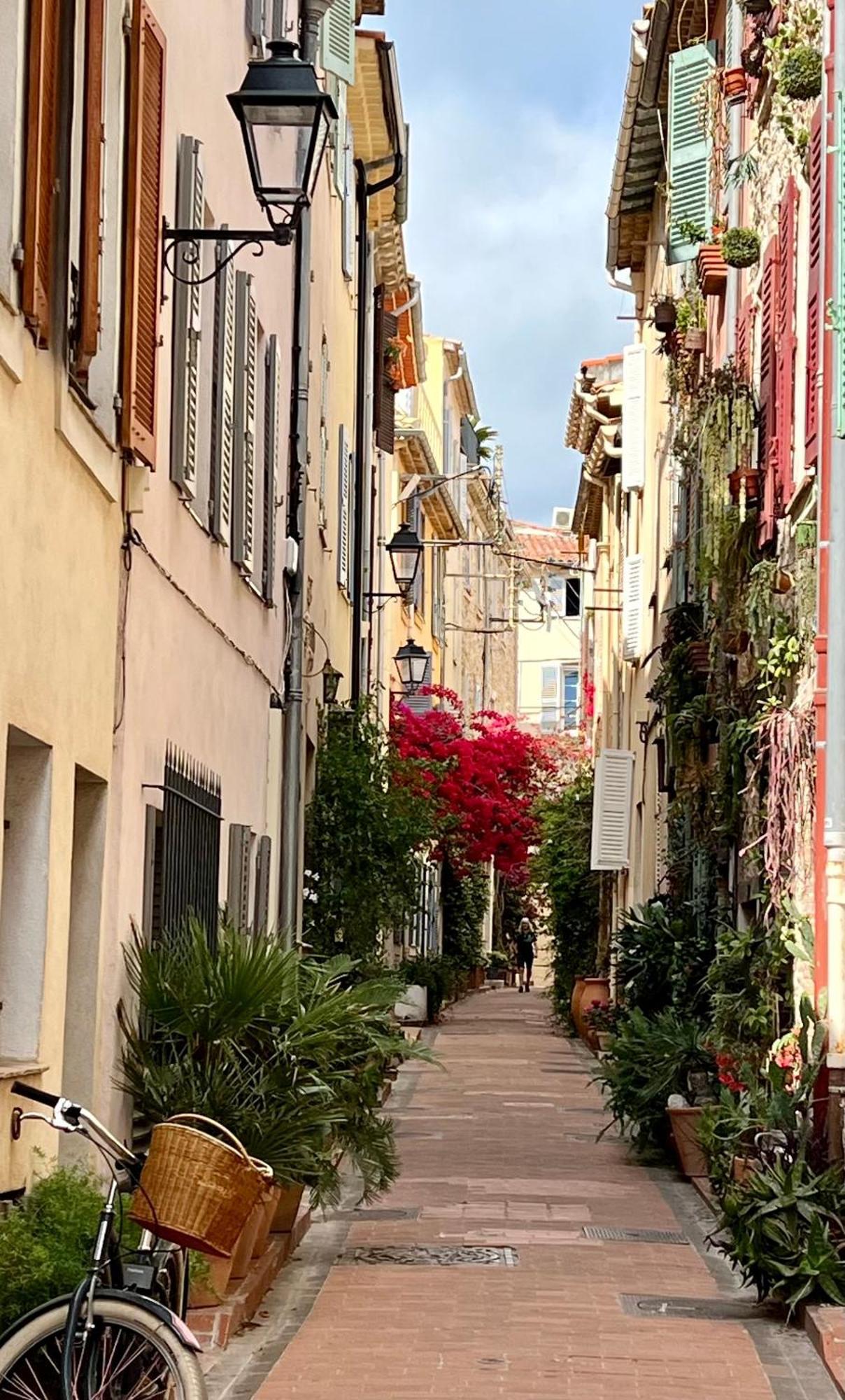 Bed and Breakfast Les Petits Volets 2 Antibes Exterior foto